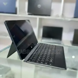 New Laptop Microsoft Surface 2GB Intel Xeon SSD 32GB