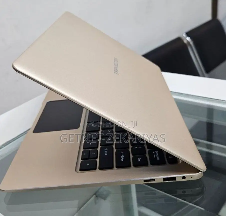 New Laptop Trekstor 8GB Intel Celeron SSD 256GB