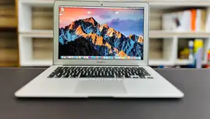 New Laptop Apple MacBook 2015 8GB Intel Core I7 SSD 512GB