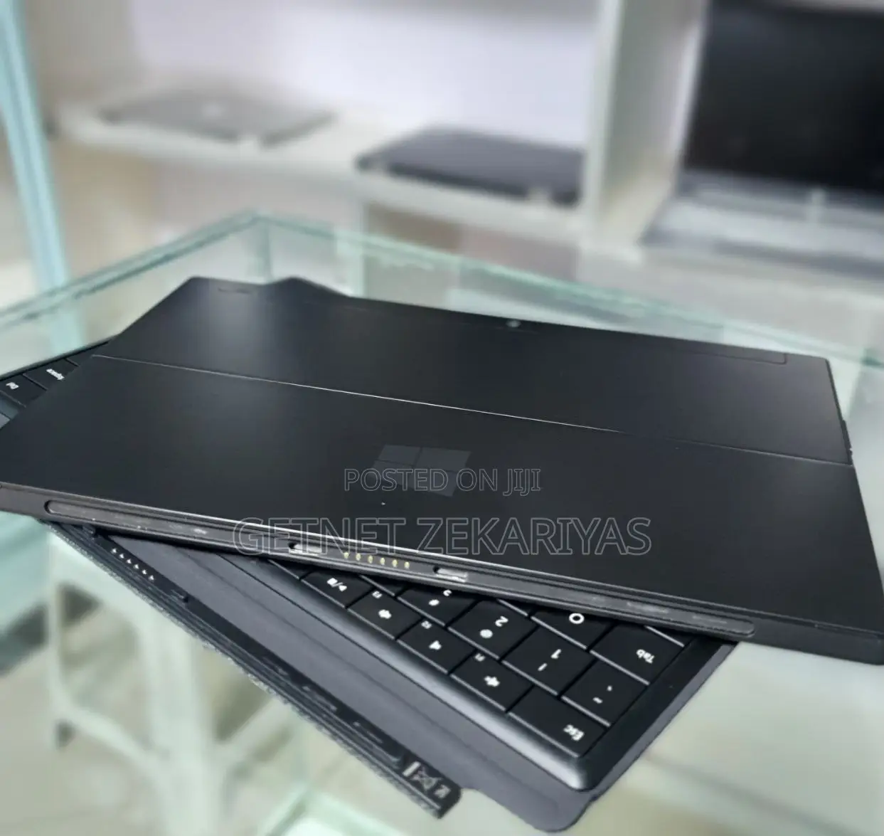 New Laptop Microsoft Surface 2GB Intel Celeron SSD 32GB