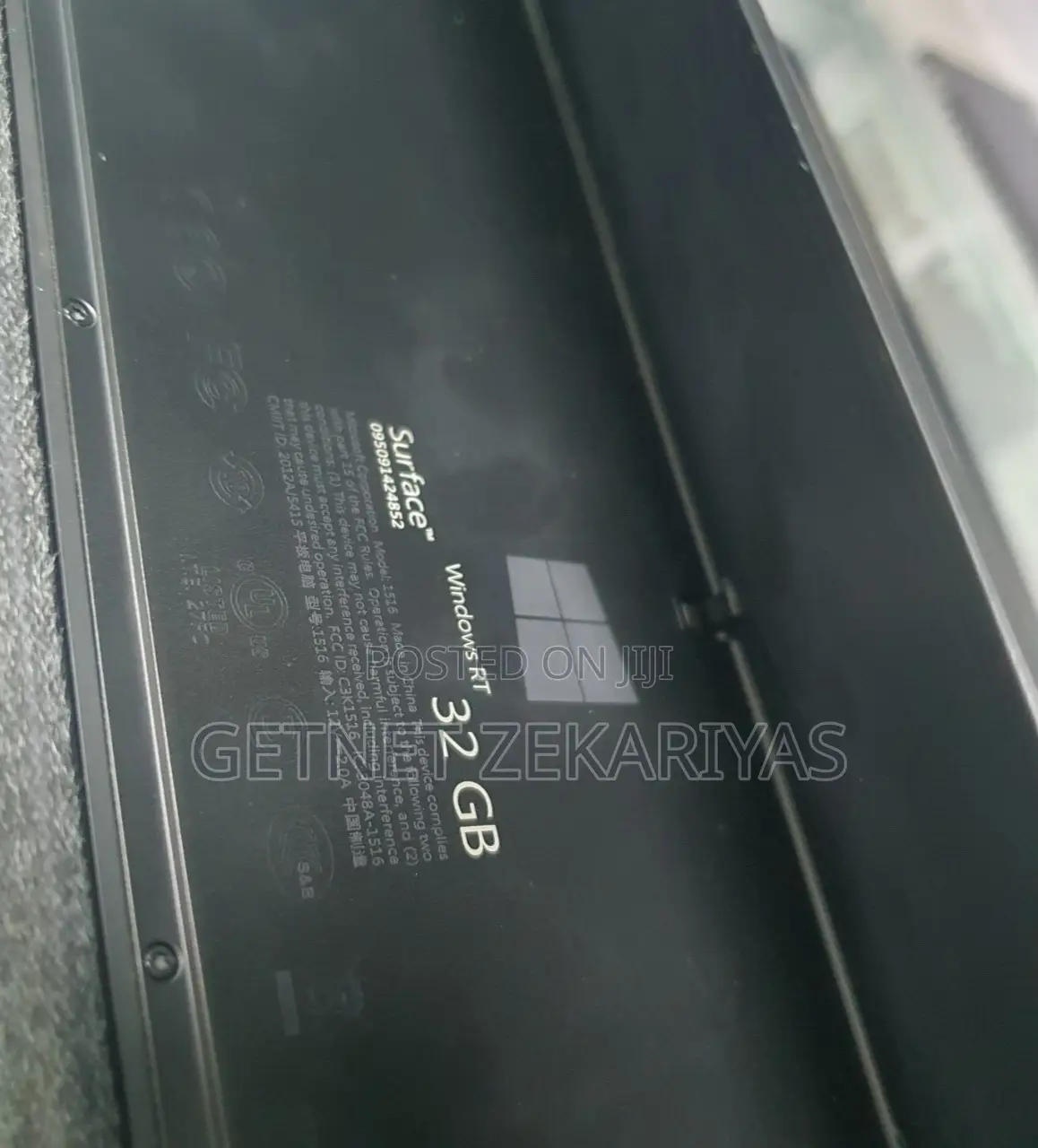 New Laptop Microsoft Surface 2GB Intel Celeron SSD 32GB