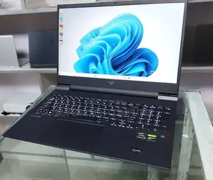 New Laptop HP Victus 16 8GB AMD Ryzen 7 SSD 1T