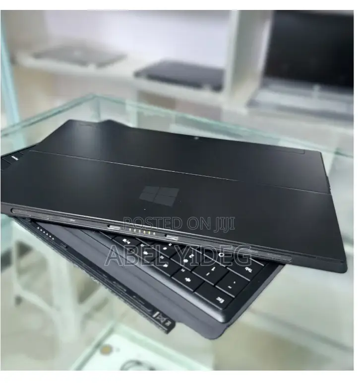 New Microsoft Surface 32 GB Gray