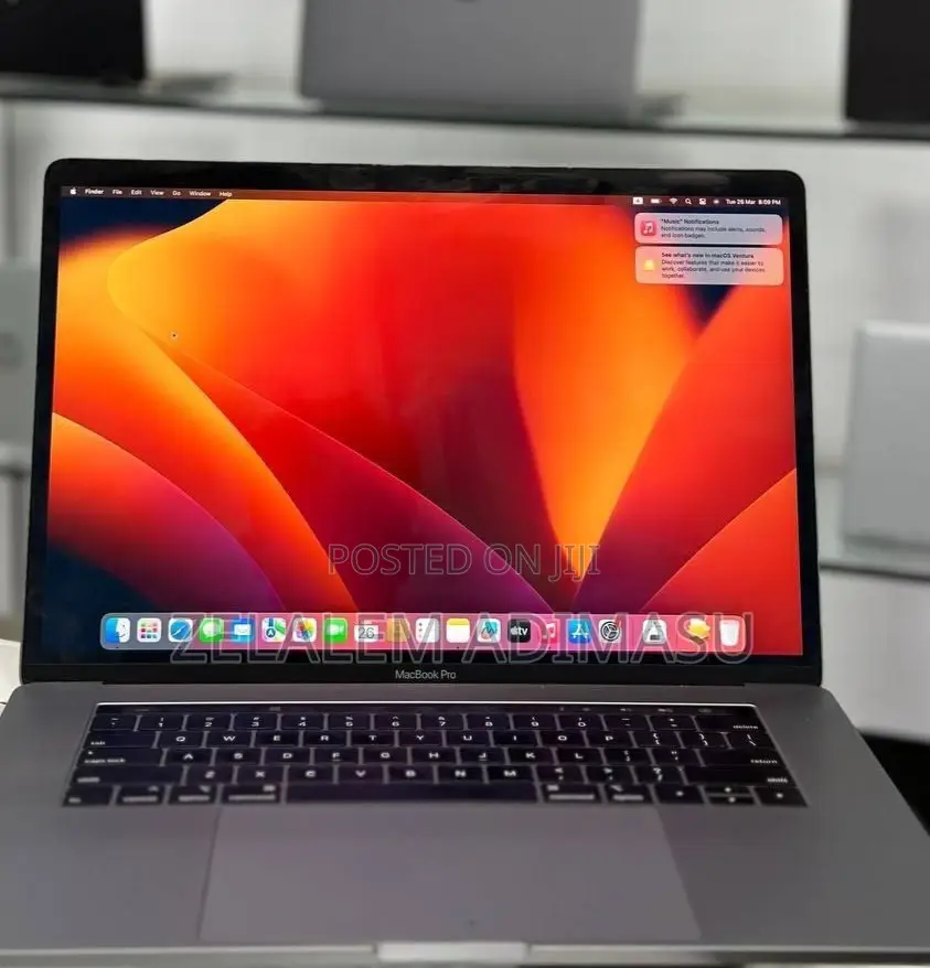 New Laptop Apple MacBook 2018 16GB Intel Core I7 SSD 512GB