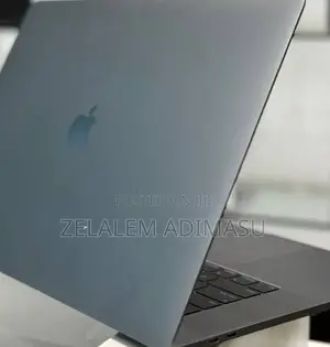 New Laptop Apple MacBook 2018 16GB Intel Core I7 SSD 512GB