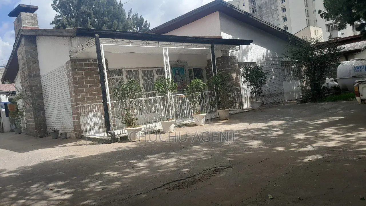 3bdrm House in Bole for sale