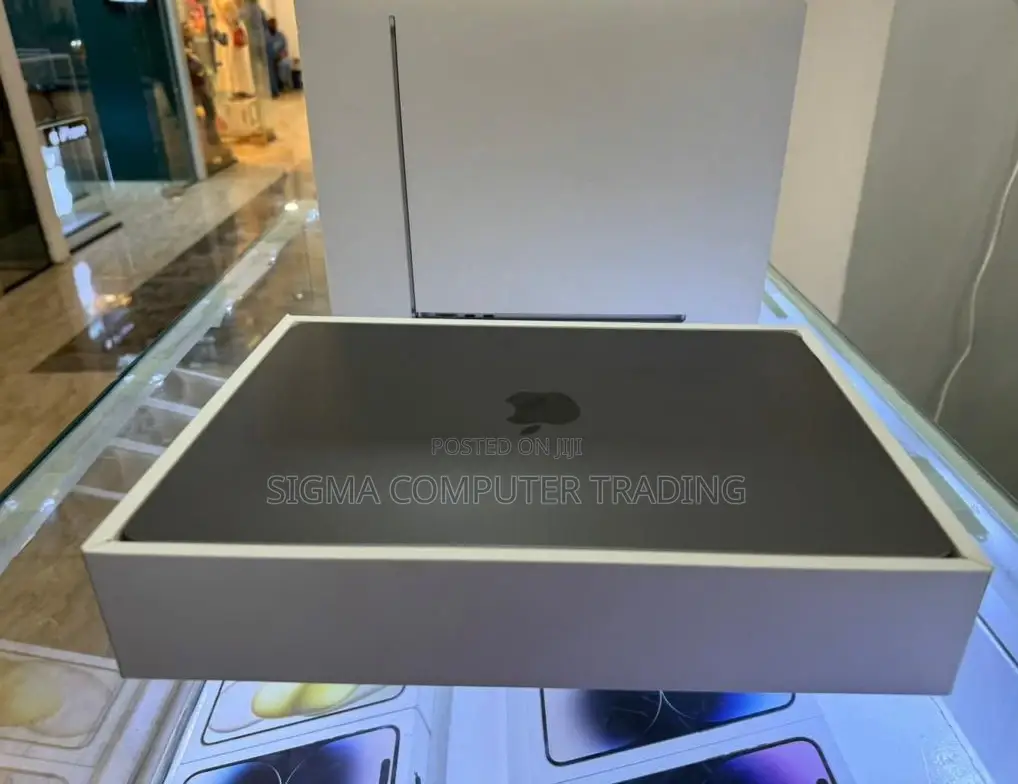 New Laptop Apple MacBook Air 2022 M2 8GB Apple M2 SSD 512GB