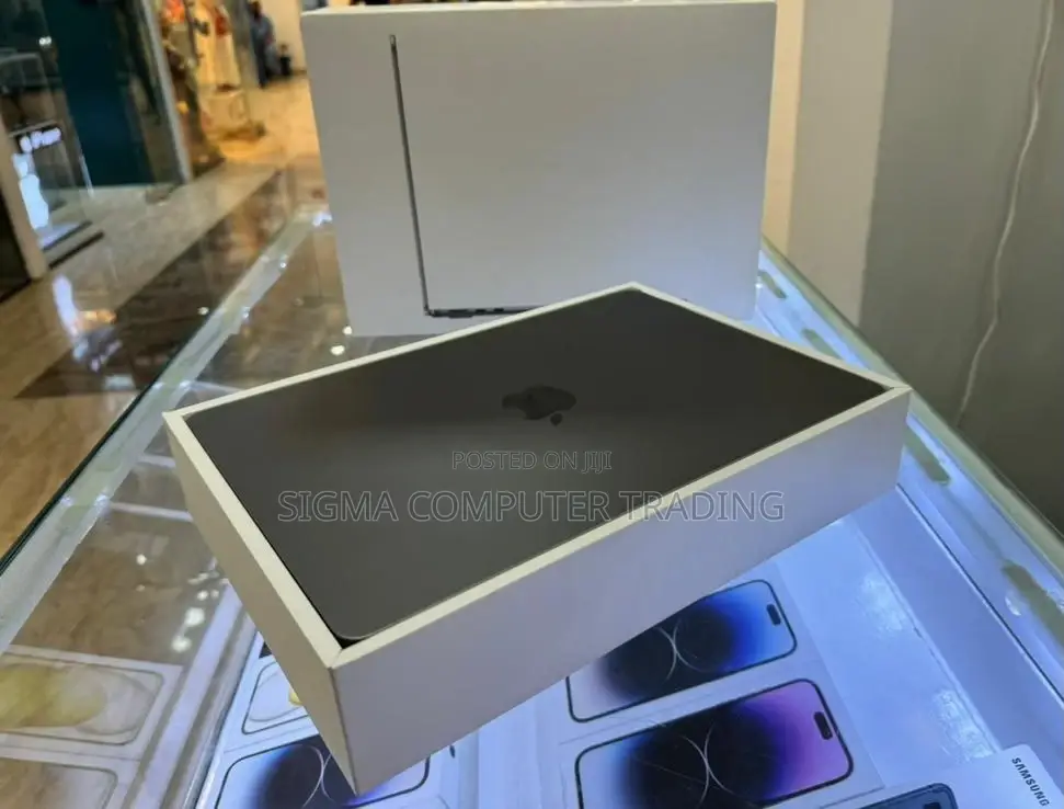 New Laptop Apple MacBook Air 2022 M2 8GB Apple M2 SSD 512GB