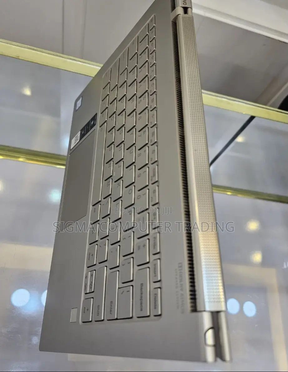 New Laptop Lenovo Yoga 730 16GB Intel Core I7 SSD 512GB