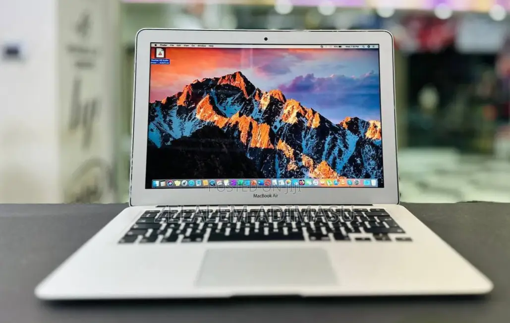 New Laptop Apple MacBook Air 2015 8GB Intel Core I7 SSD 512GB