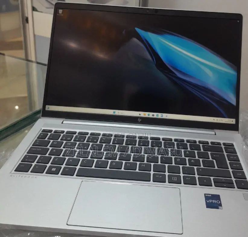 New Laptop HP EliteBook Folio 16GB Intel Core I5 SSD 512GB