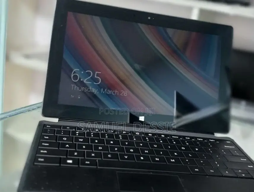 New Laptop Microsoft Surface 2GB SSD 32GB