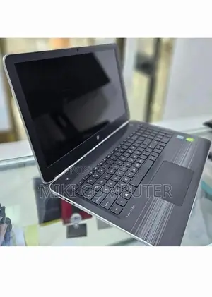 New Laptop HP Pavilion 10 8GB Intel Core i5 SSD 512GB