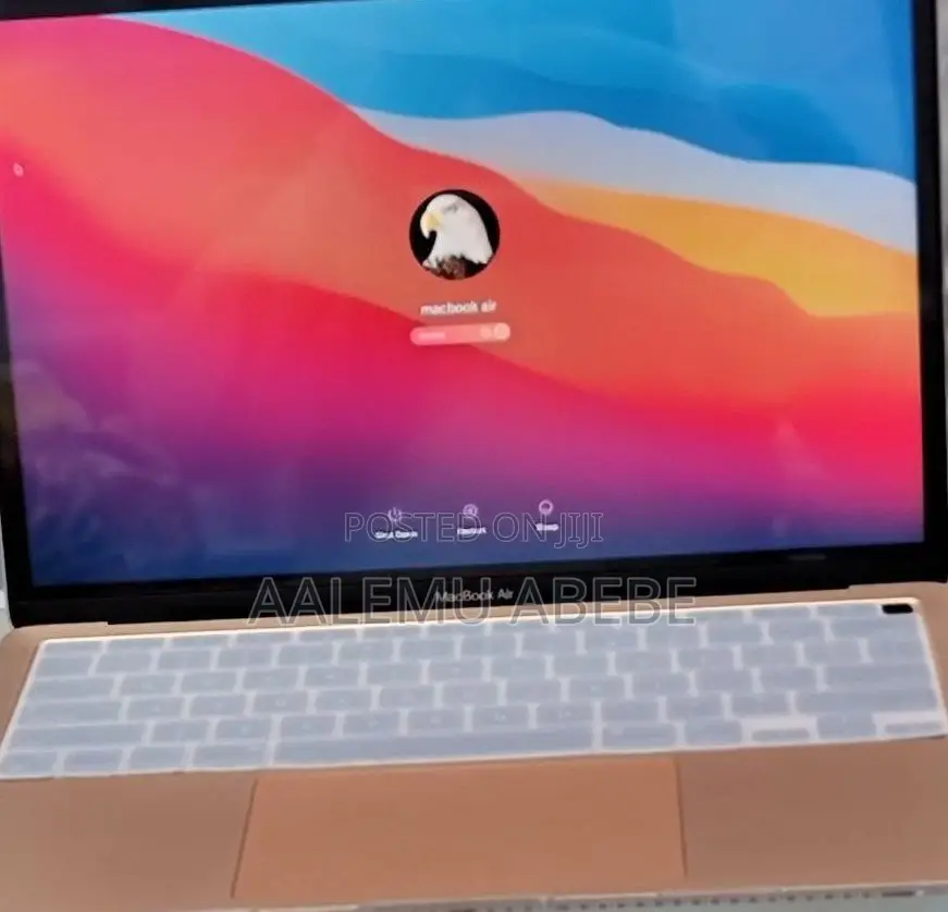 New Laptop Apple MacBook Air 2020 M1 8GB Apple M1 SSD 512GB