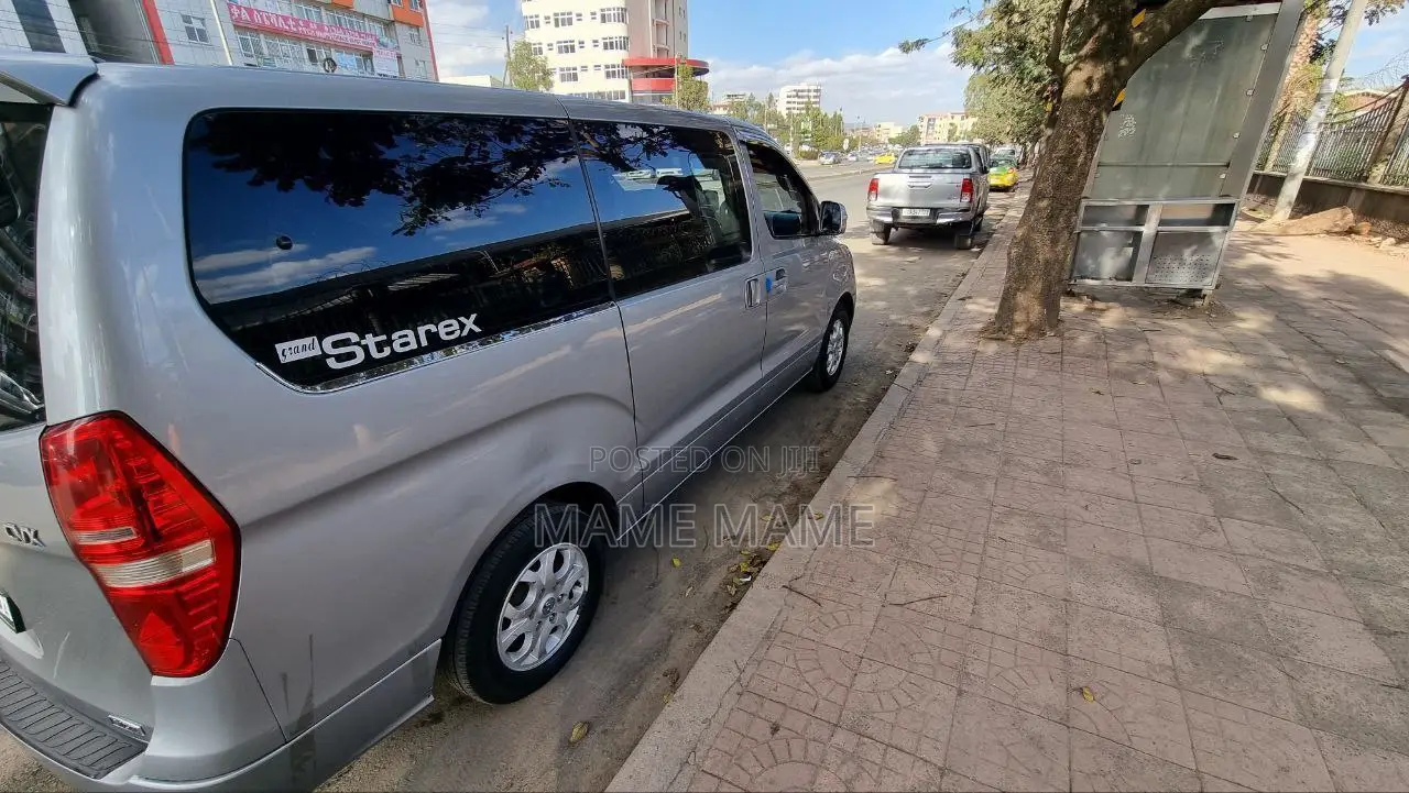 Hyundai Starex 2015 Silver