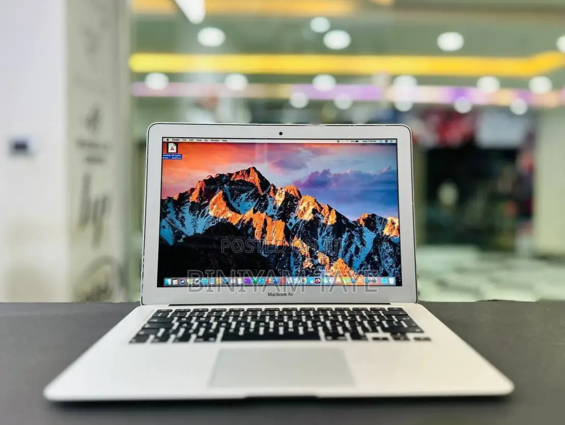 New Laptop Apple MacBook Pro 2015 16GB Intel Core I7 SSD 128GB