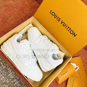 Photo - High Master Quality Louis Vuitton Low Cut Sneakers Shoes