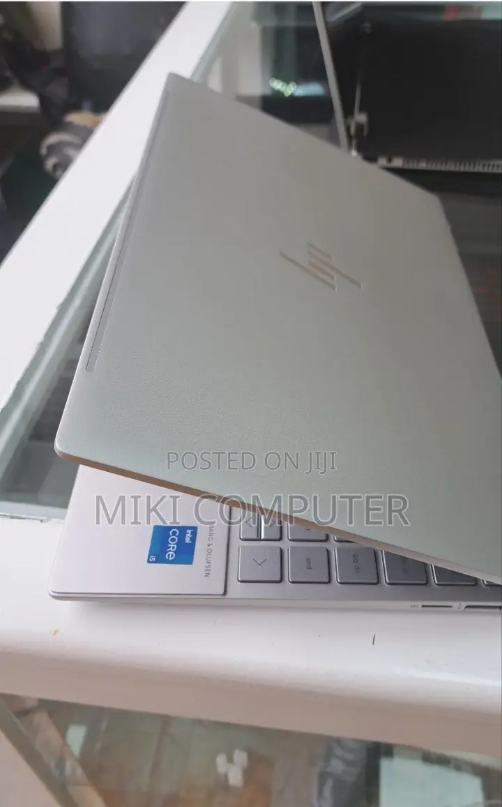 New Laptop HP Envy X2 16GB Intel Core I5 SSD 512GB
