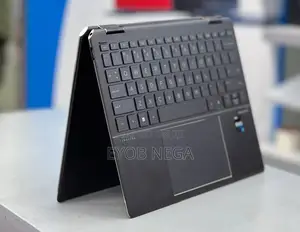 New Laptop HP Spectre 16GB Intel Core I7 SSD 1T