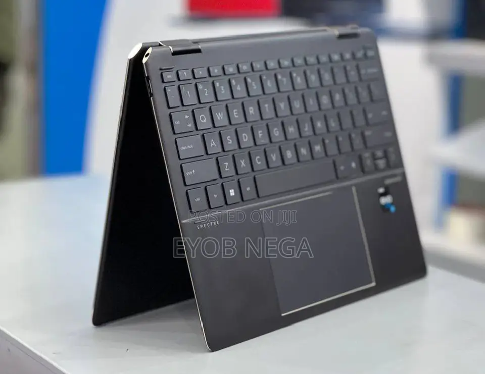 New Laptop HP Spectre 16GB Intel Core I7 SSD 1T