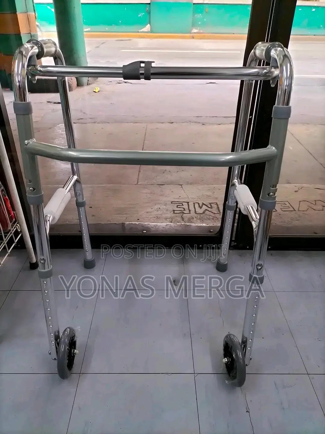 Aluminum Walker/ Loopraam - Wheels + Adjustable Height