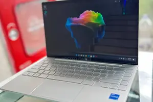 New Laptop HP Envy X2 8GB Intel Core I5 SSD 512GB