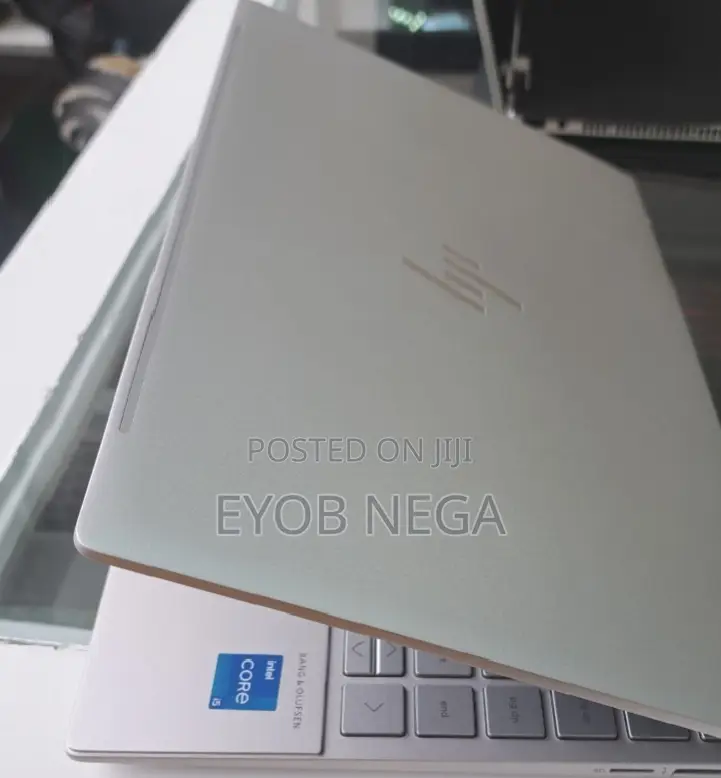 New Laptop HP Envy X2 8GB Intel Core I5 SSD 512GB