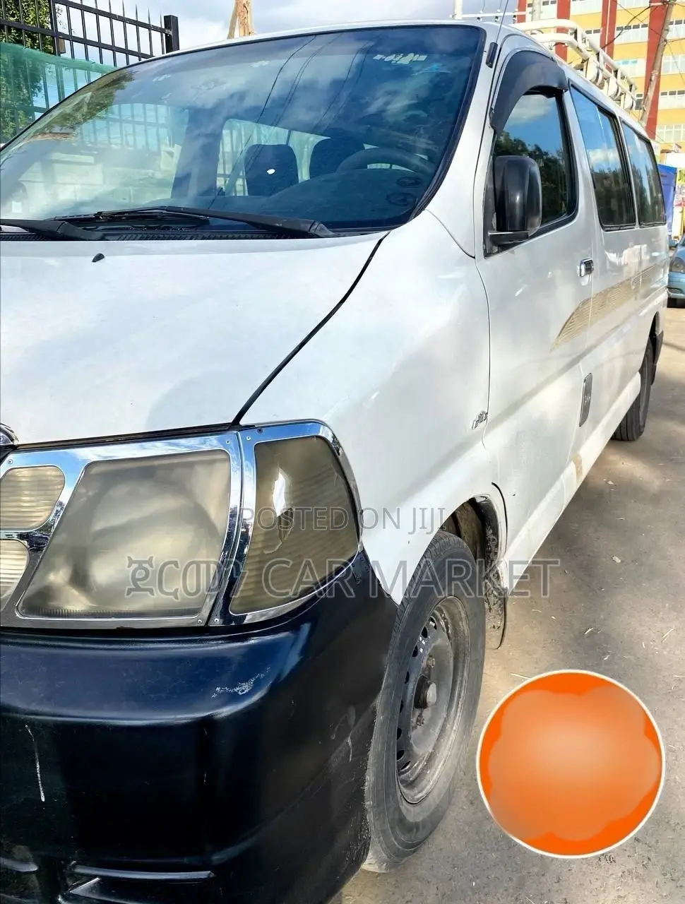 Toyota HiAce 2011 White