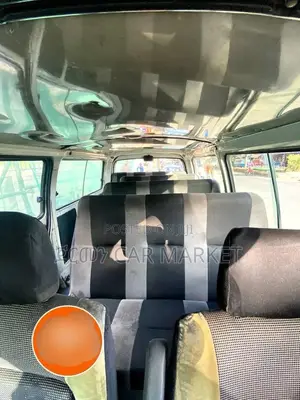 Toyota HiAce 2011 White