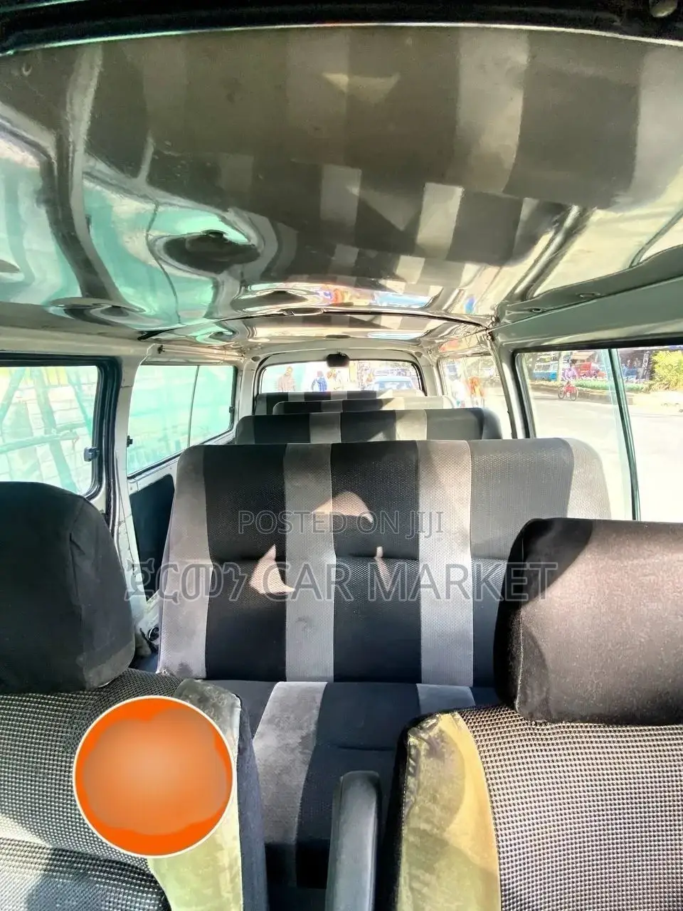 Toyota HiAce 2011 White