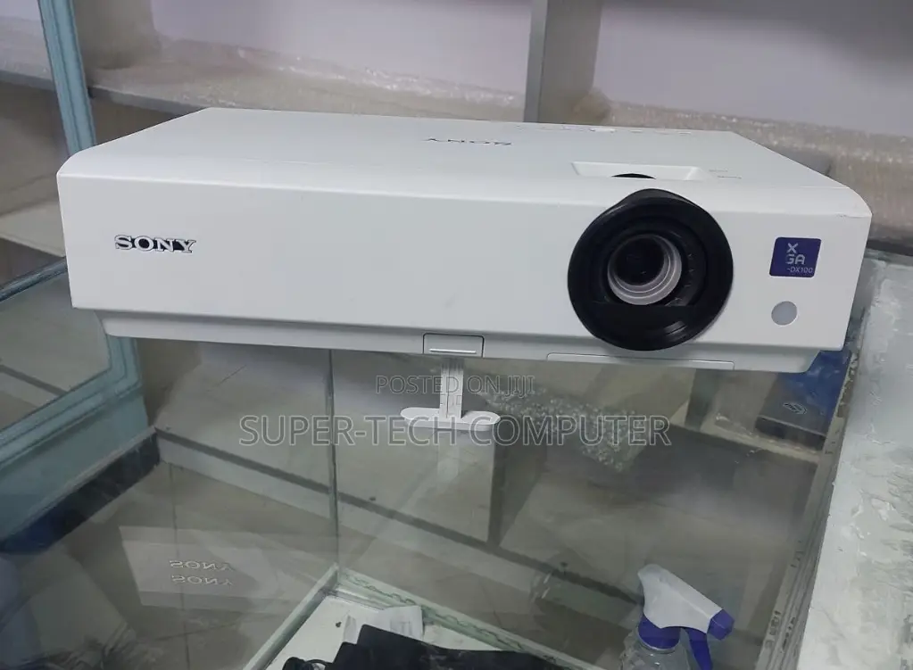 Sony Projector ,VPL-DX100