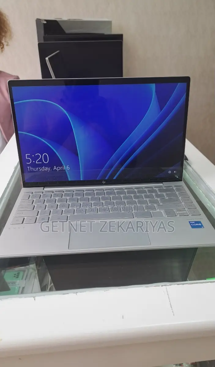 New Laptop HP Envy 13 16GB Intel Core I5 SSD 512GB