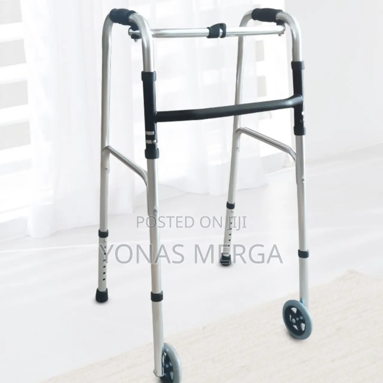 Aluminum Walker /Walker Easy Movement Through Narrow Spaces