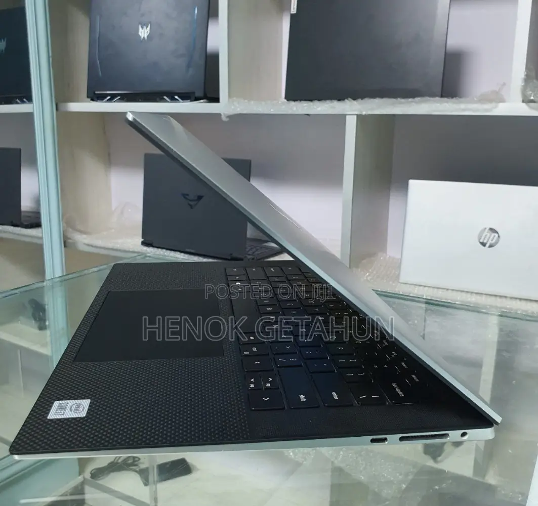 New Laptop Dell XPS 15 16GB Intel Core I7 SSD 512GB