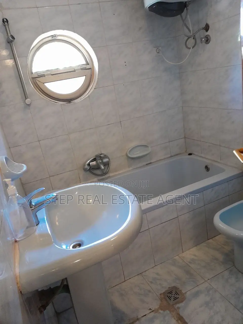 Furnished 3bdrm Villa in Bole for rent