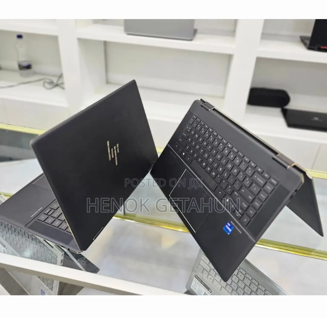 New Laptop HP Spectra 13 16GB Intel Core I7 SSD 512GB