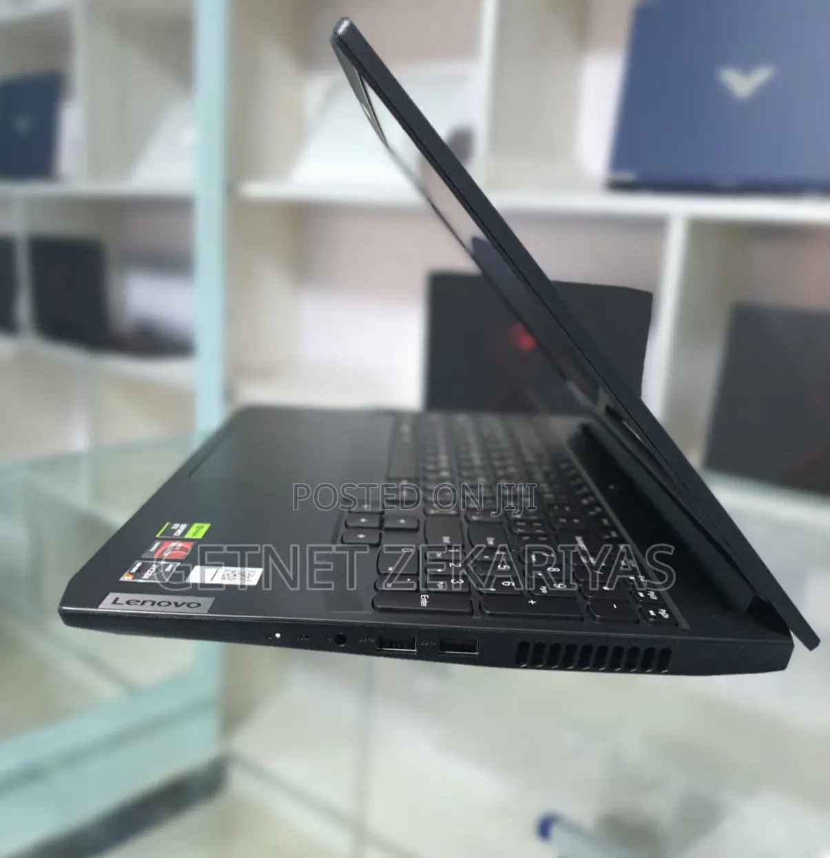 New Laptop Lenovo IdeaPad 520 8GB AMD Ryzen 5 SSD 512GB