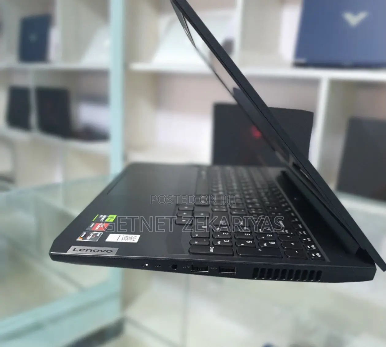 New Laptop Lenovo IdeaPad 520 8GB AMD Ryzen 5 SSD 512GB