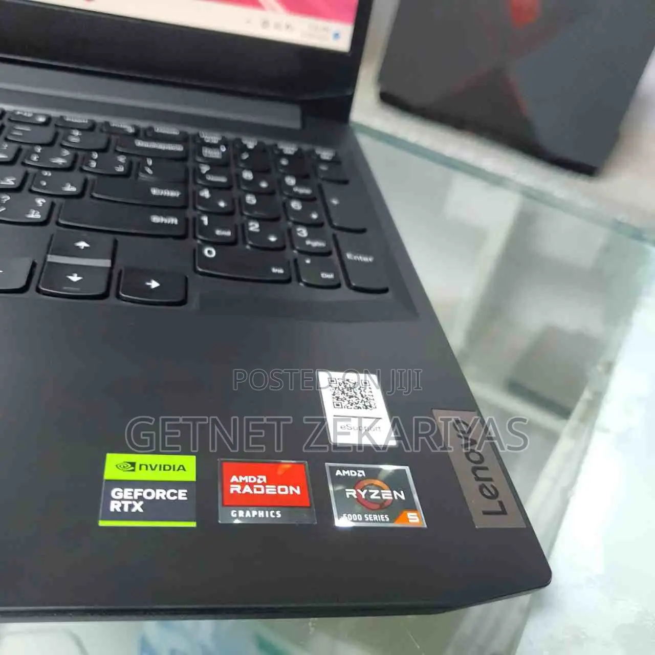 New Laptop Lenovo IdeaPad 520 8GB AMD Ryzen 5 SSD 512GB