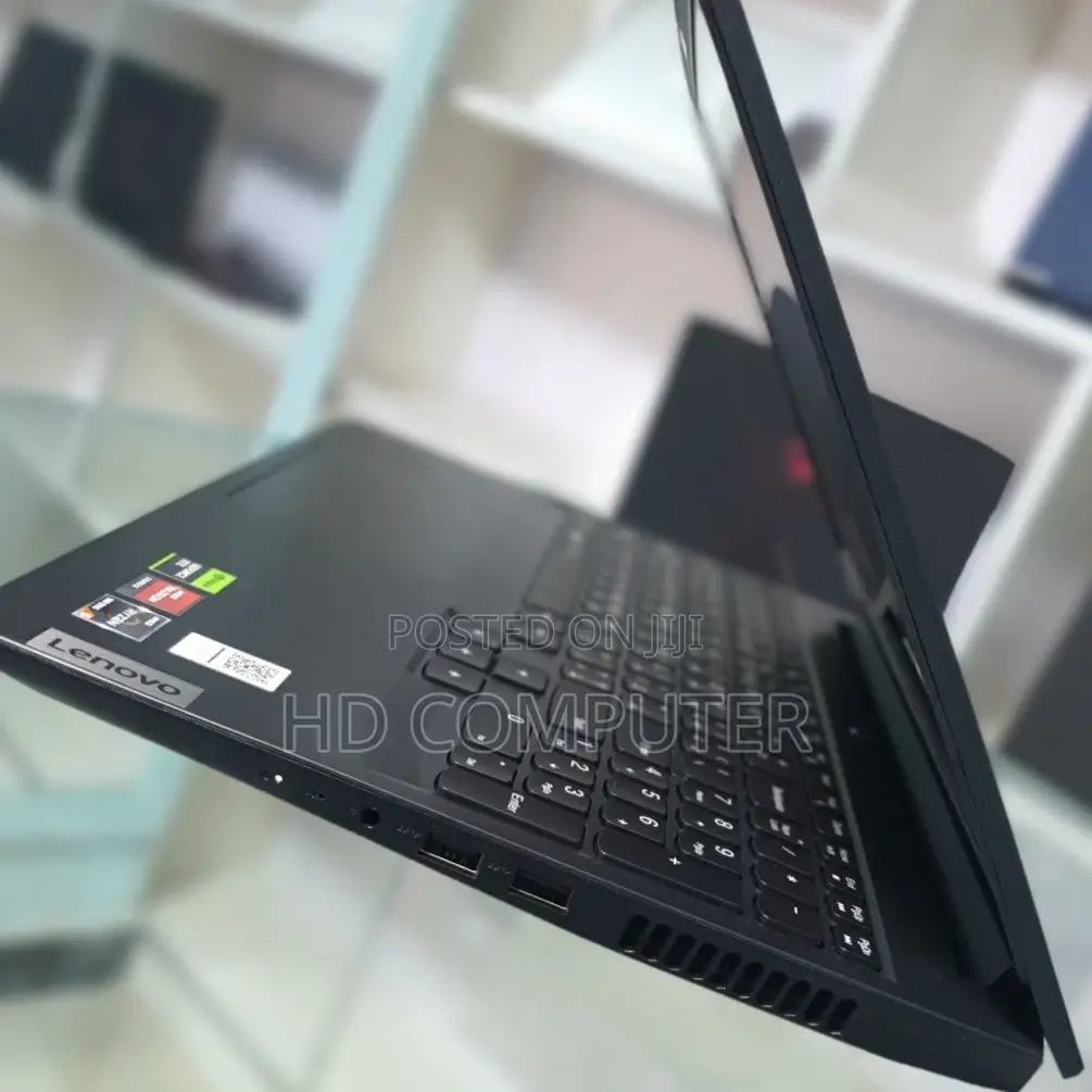 New Laptop Lenovo IdeaPad 1 8GB AMD Ryzen 5 SSD 512GB