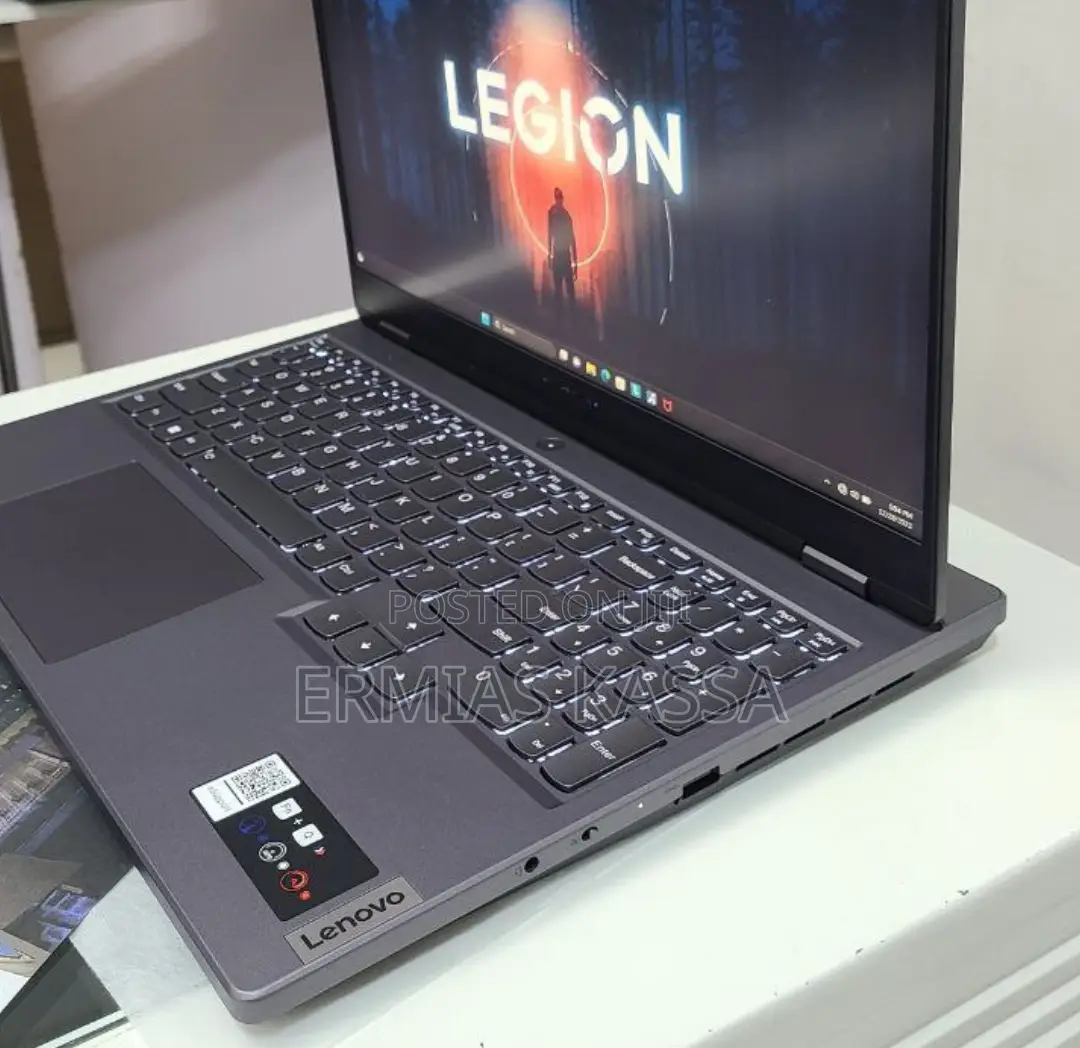 New Laptop Lenovo Legion 5 16GB AMD Ryzen 7 SSD 512GB