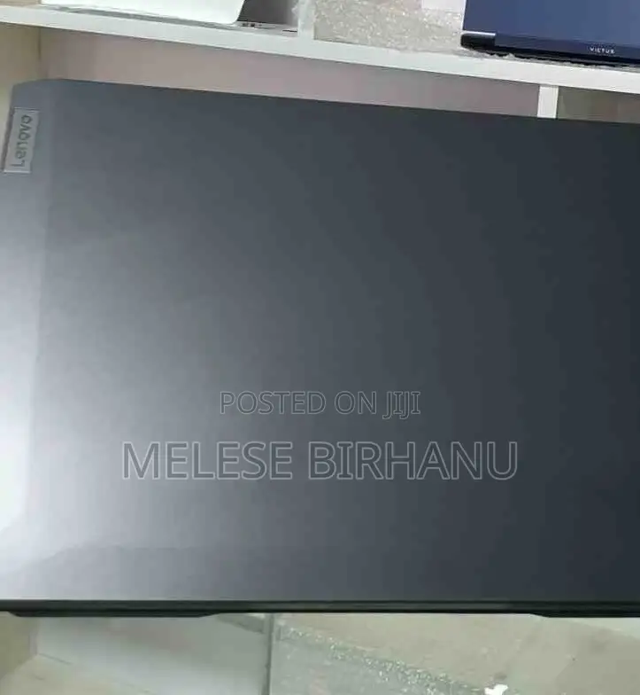 New Laptop Lenovo 8GB AMD Ryzen 5 SSD 512GB