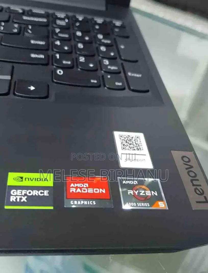 New Laptop Lenovo 8GB AMD Ryzen 5 SSD 512GB