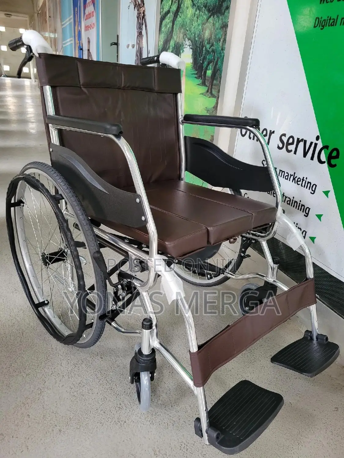 All-in-One Transport Wheelchair/Medication Wheelchair/