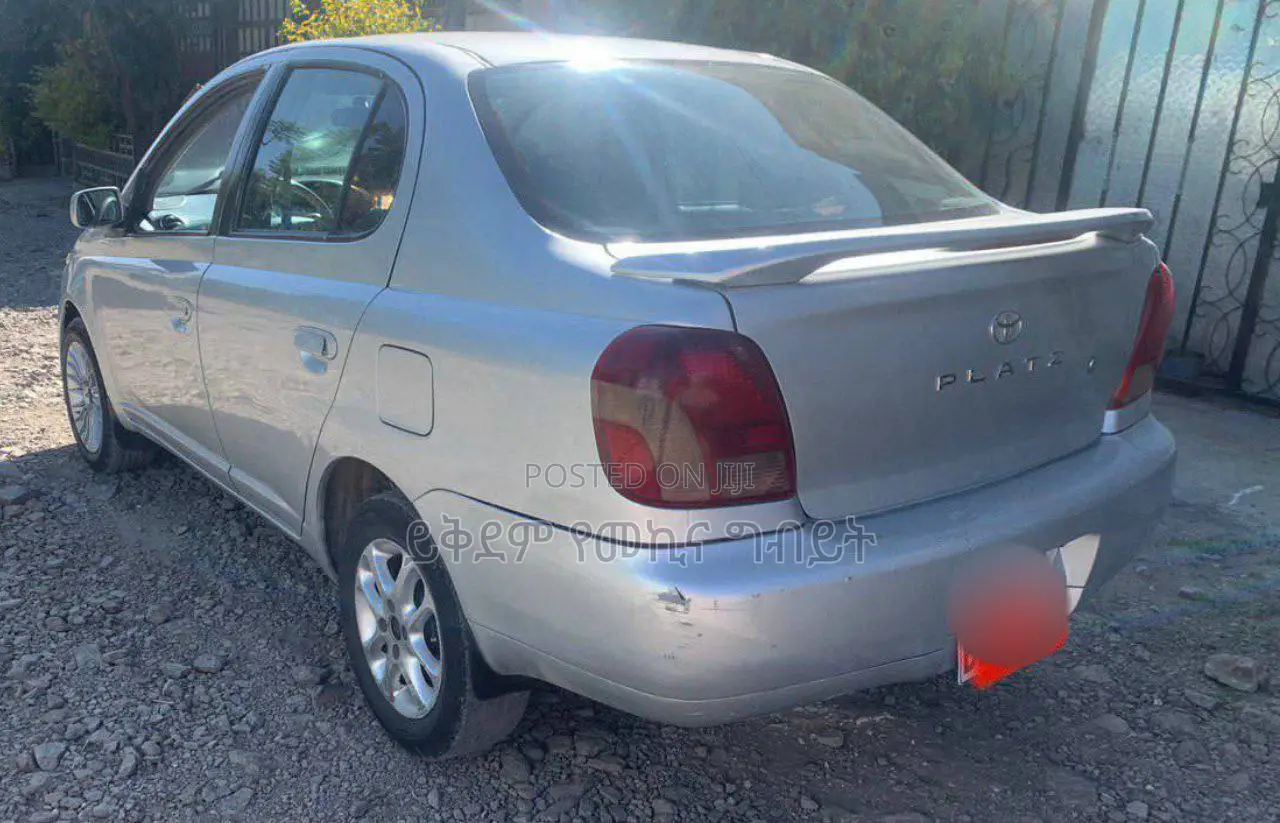 Toyota Platz 2001 Ivory