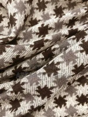 Photo - Houndstooth Pattern Scarf