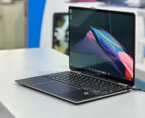 Photo - New Laptop HP Spectre 16GB Intel Core I7 SSD 1T