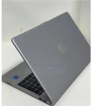 New Laptop HP 250 G8 16GB Intel Core I7 SSD 512GB