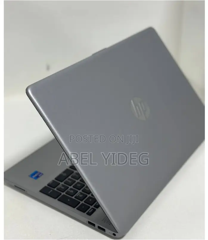 New Laptop HP 250 G8 16GB Intel Core I7 SSD 512GB