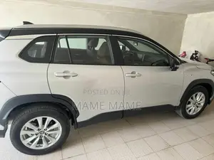 Photo - New Toyota Corolla Cross 2022 White